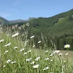 Am Skilift Chalet Hohentauern